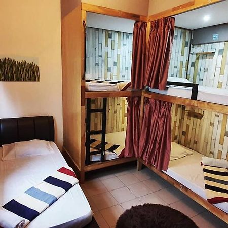 Hostel Escape Backpackers Kk Kota Kinabalu Exteriér fotografie